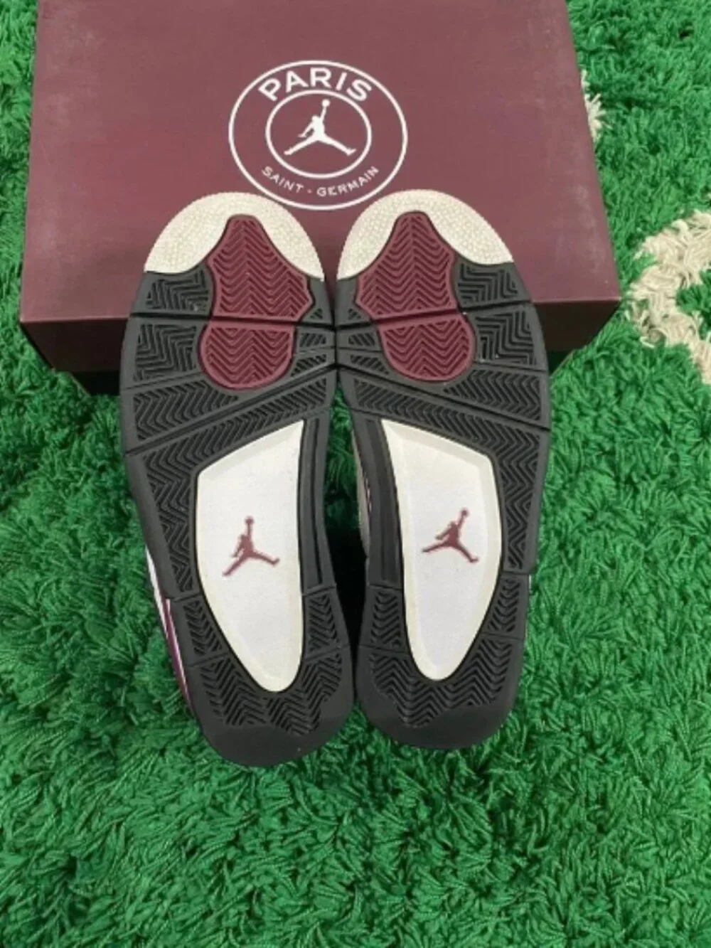 Nike Jordan 4 Retro x Paris Saint Germain Bordeaux